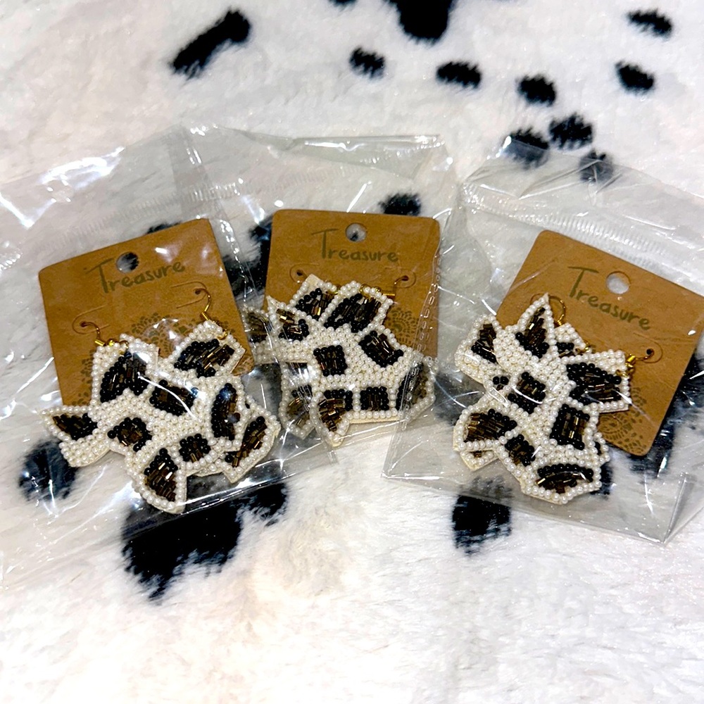 Beaded Leopard Texas Shaped Hook Earrings 🤠